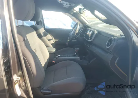 2018 Toyota Tacoma Double Cab z USA, uszkodzony, nr VIN 3TMCZ5AN8JM176934